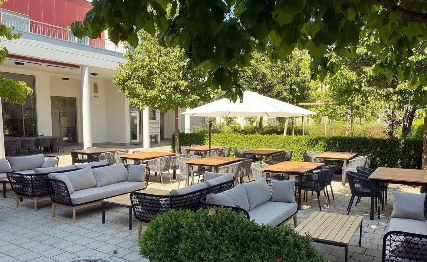 Il tuo sogno di avere un proprio caffè/ristorante inizia qui - Foto 1 di 11