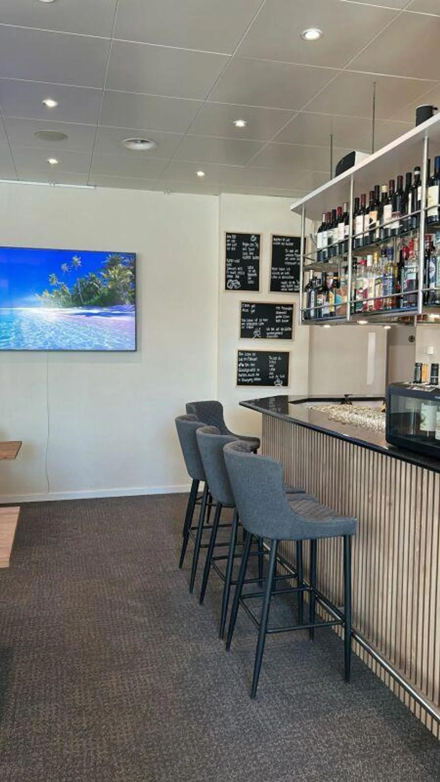 Il tuo sogno di avere un proprio caffè/ristorante inizia qui - Foto 7 di 11