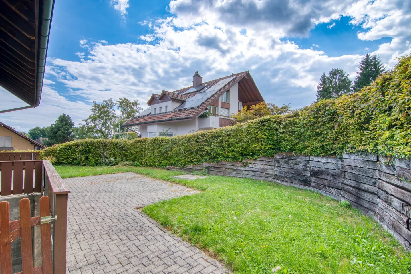 5.5-Room Single-Family House in Seeland: Living for around CHF 740 Mortgage Interest per Month! - Photo 22 of 33