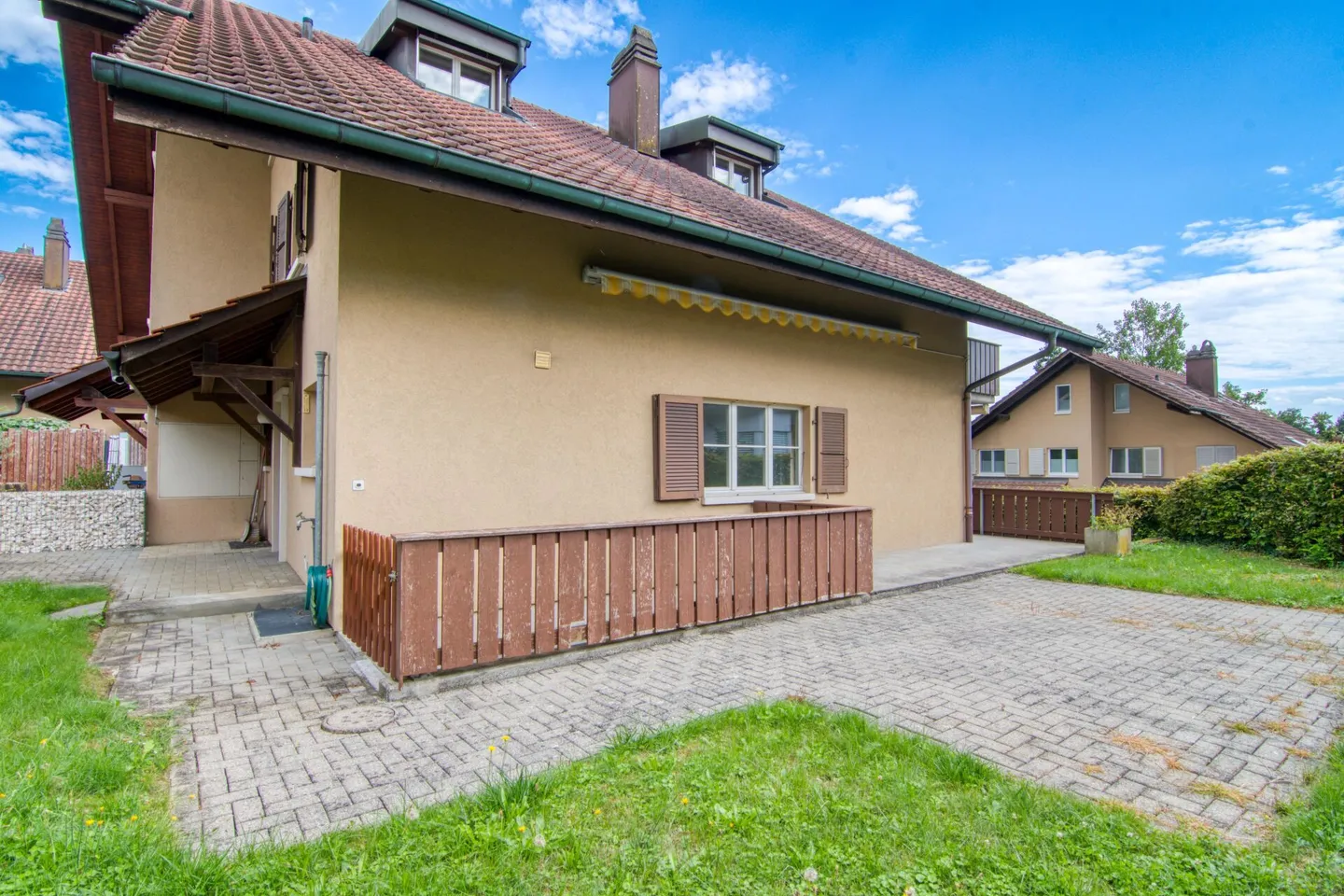 5.5-Room Single-Family House in Seeland: Living for around CHF 740 Mortgage Interest per Month! - Photo 23 of 33