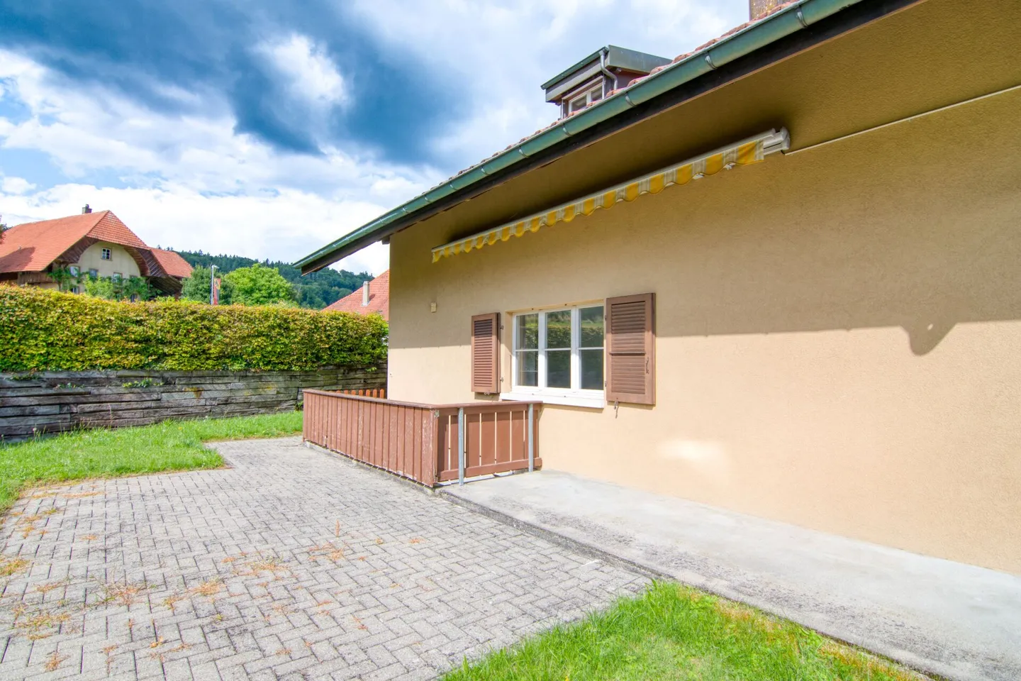 5.5-Room Single-Family House in Seeland: Living for around CHF 740 Mortgage Interest per Month! - Photo 24 of 33