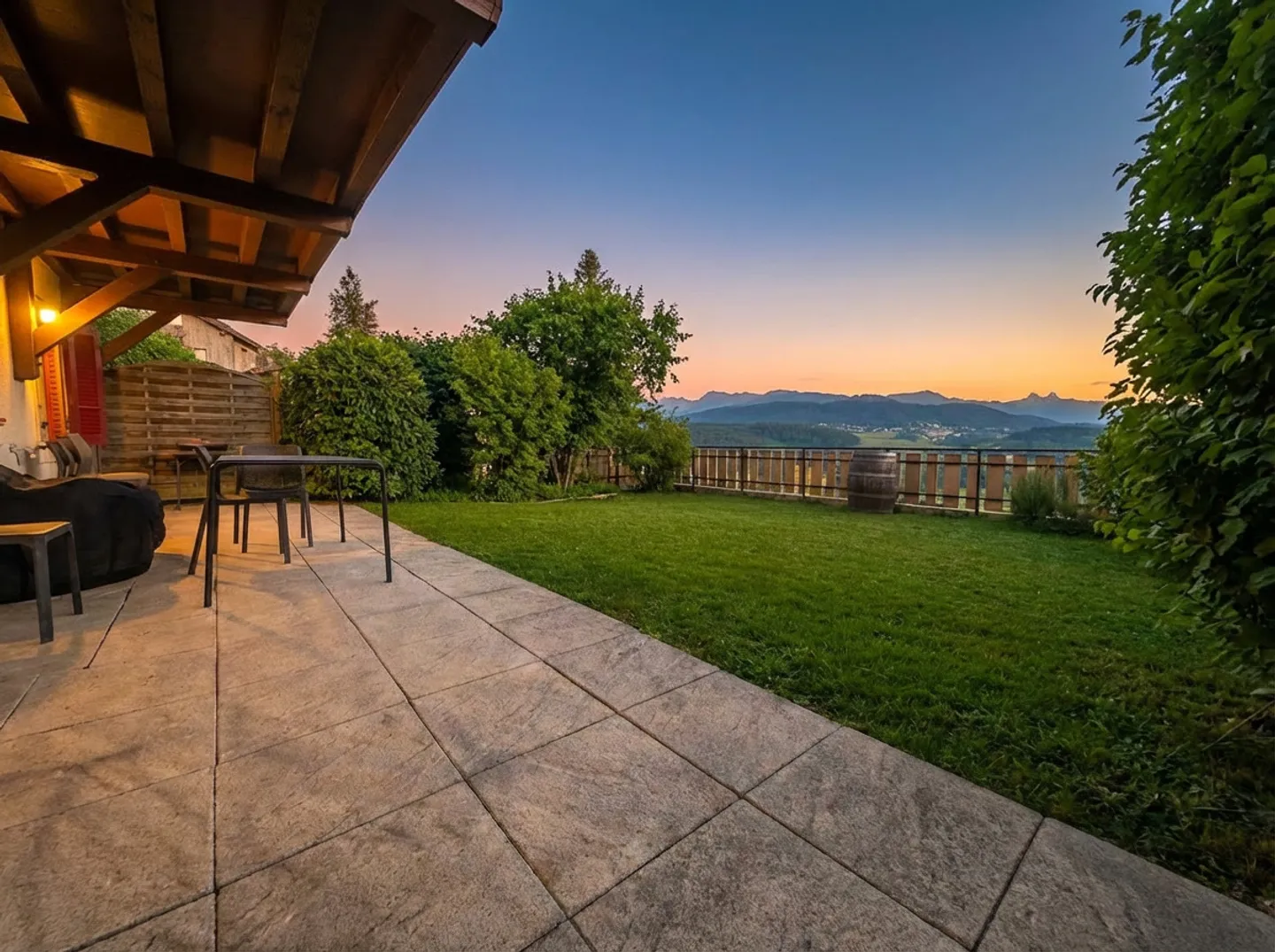 Opportunità di investimento rara con ampia terrazza e giardino - Foto 1 di 6