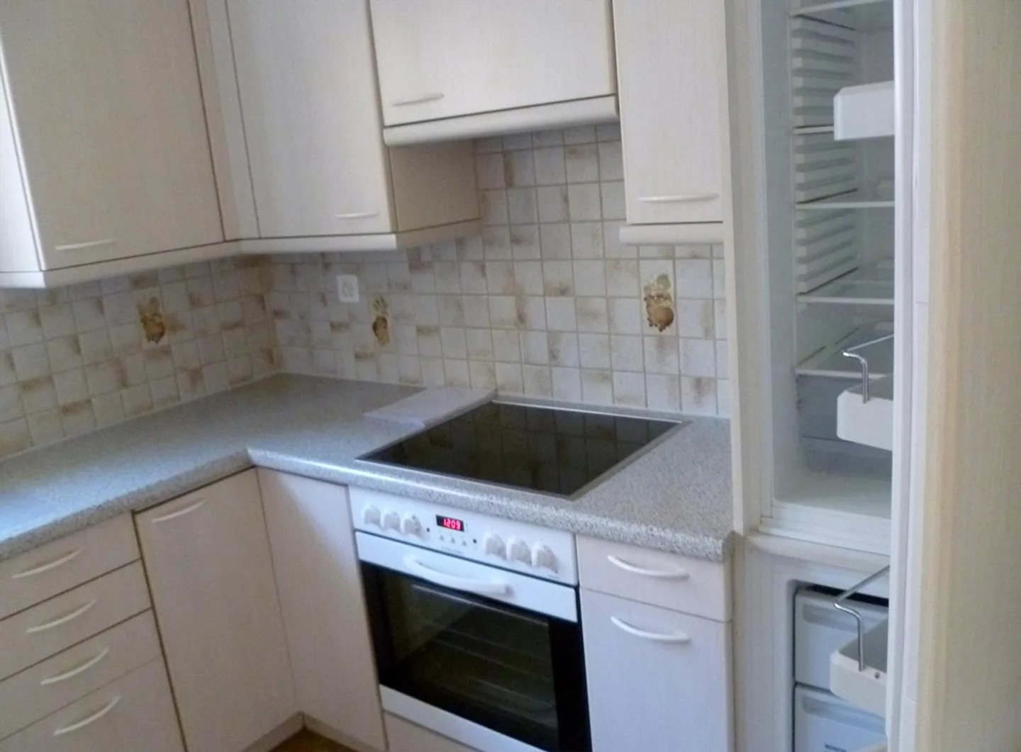 Appartement de 4,5 pièces près du centre - Photo 3 sur 9