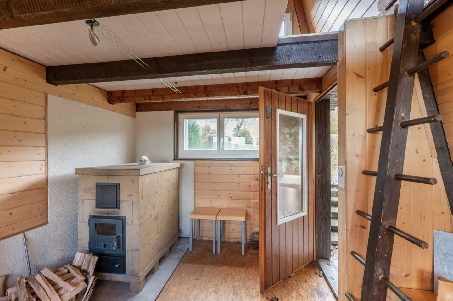 Viel Platz, Ruhe & Privatsphäre - freistehendes Einfamilienhaus mit viel Potenzial - Foto 16 von 21