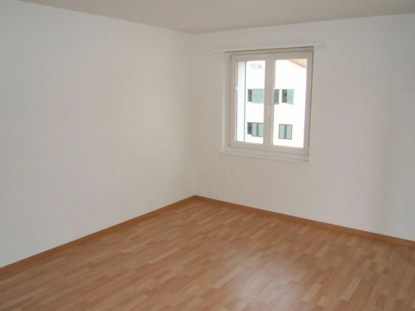 «Moderne 2-Zimmer-Wohnung in Schlieren zu vermieten» - Photo 2 of 5