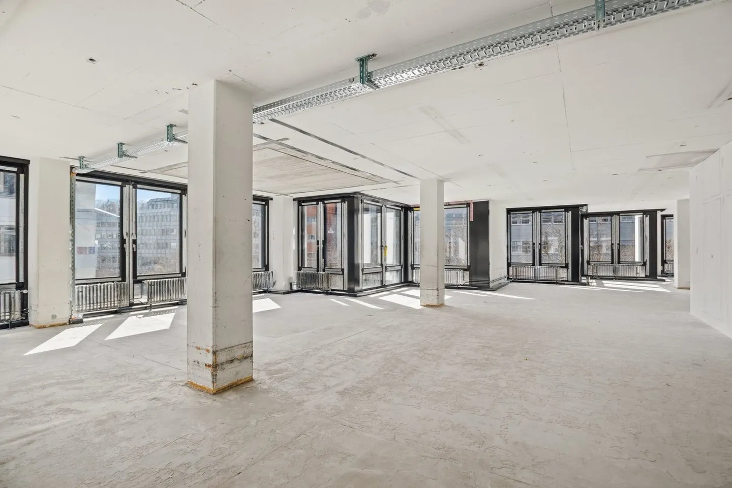 Votre vision, nos espaces - BUREAUX TOP dans le quartier tendance de Binz - Photo 3 sur 13