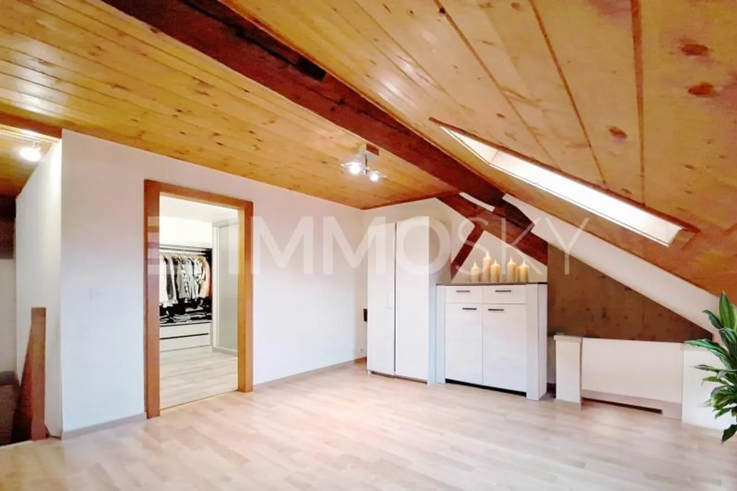 Triplex 4.5 stanze vicino a Orbe - Foto 4 di 8