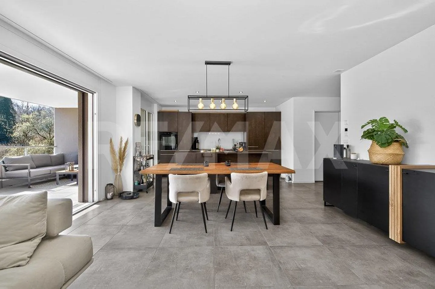 Modernes Apartment mit Terrasse - Foto 7 von 13