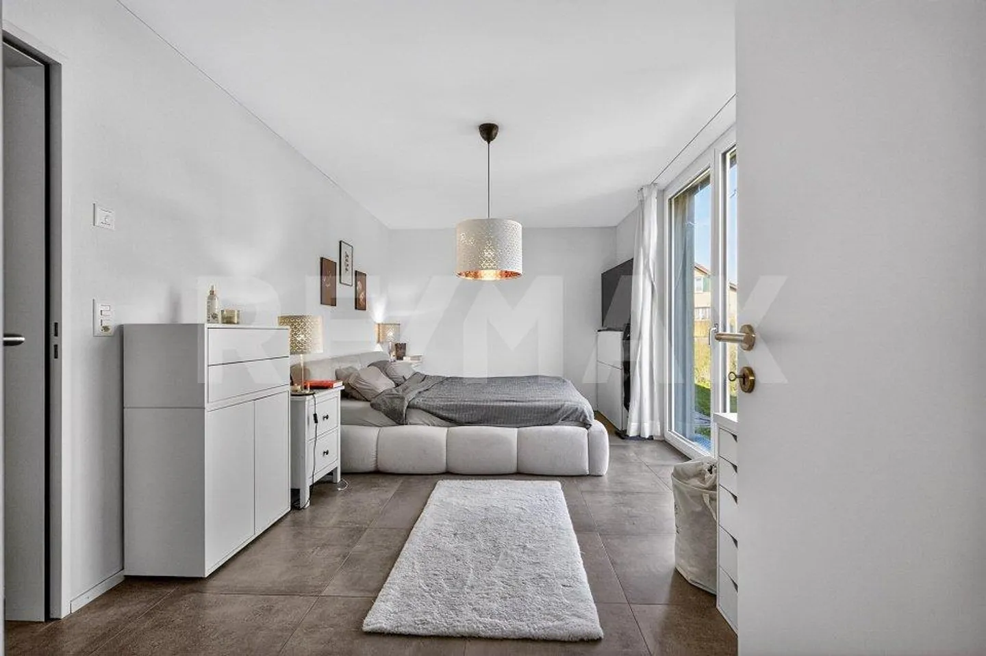 Modernes Apartment mit Terrasse - Foto 9 von 13