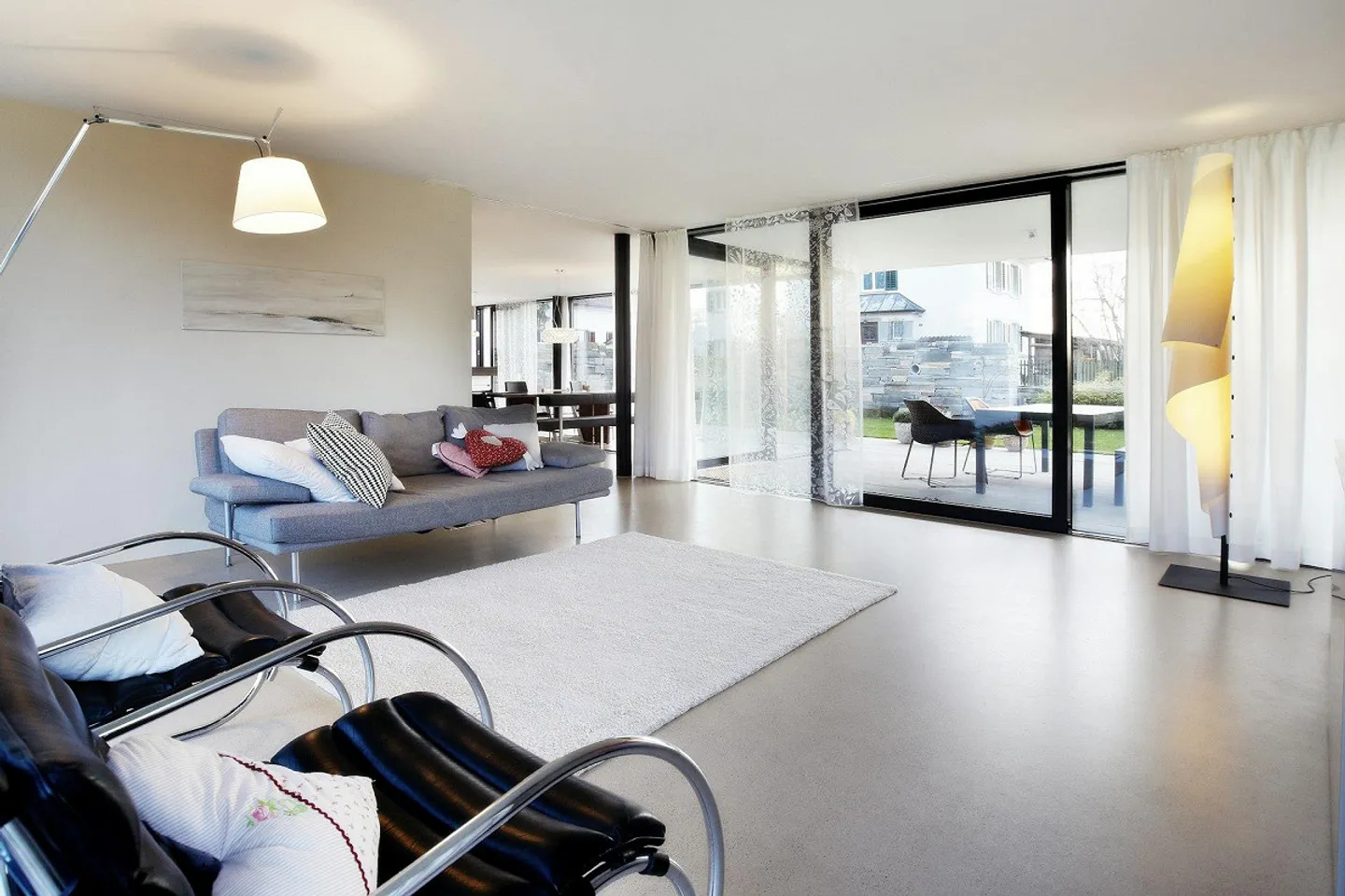 Exclusive 6½-room single-family house in a quiet location with a large garden - Photo 9 of 13