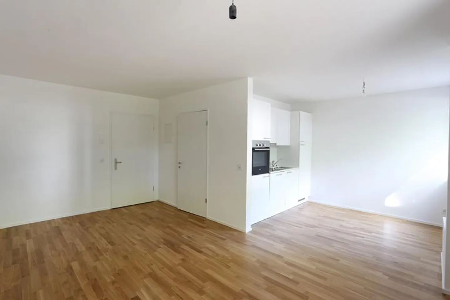 Moderno studio di 1 camera vicino ai Langen Erlen - Foto 1 di 6