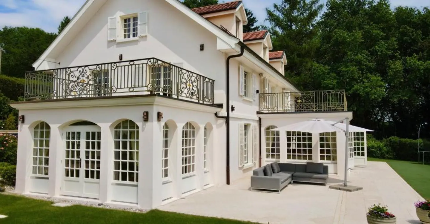 Proprietà prestigiosa con piscina, privacy e vista lago - Foto 7 di 8