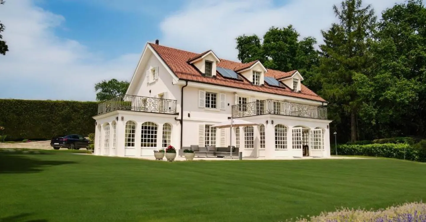 Proprietà prestigiosa con piscina, privacy e vista lago - Foto 8 di 8