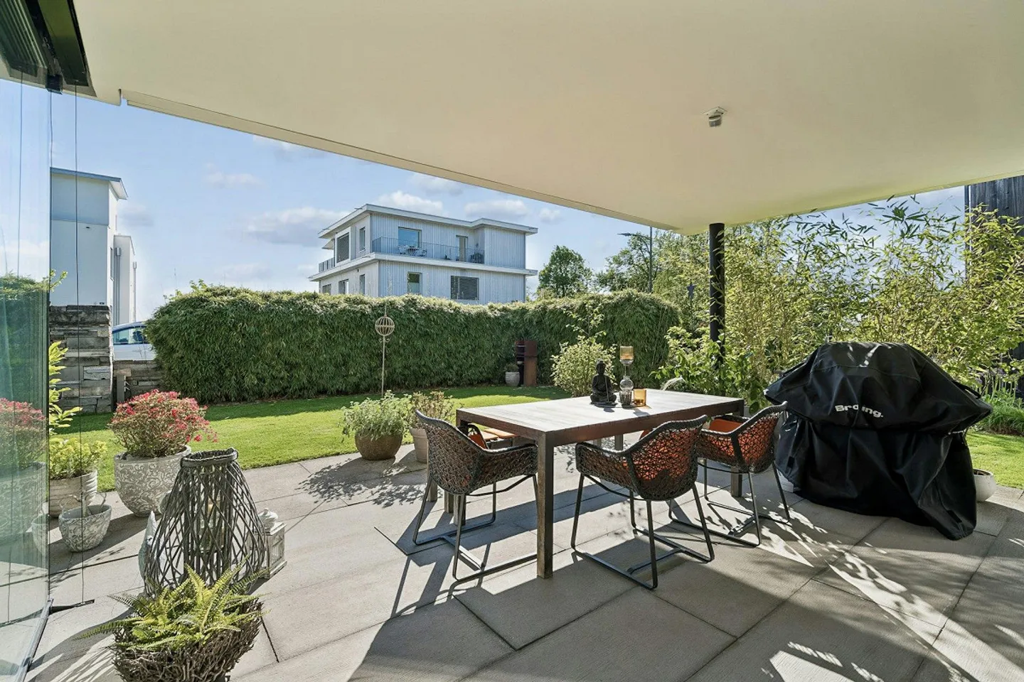 Exclusive 6½-room single-family house in a quiet location with a large garden - Photo 7 of 13