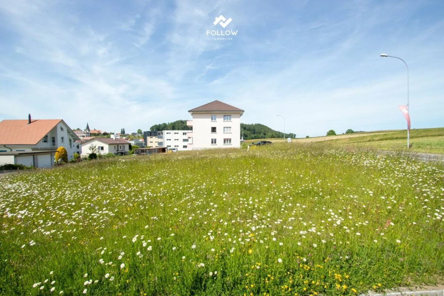 Mehrfamilienhaus mit Entwicklungspotenzial und zusätzlicher Bauparzelle in Heitenried - Photo 13 of 13