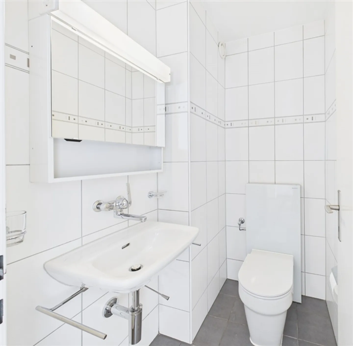 SENSO DI SPAZIO AMPIO CON UN'ATMOSFERA ABITATIVA LUMINOSA - Foto 9 di 12