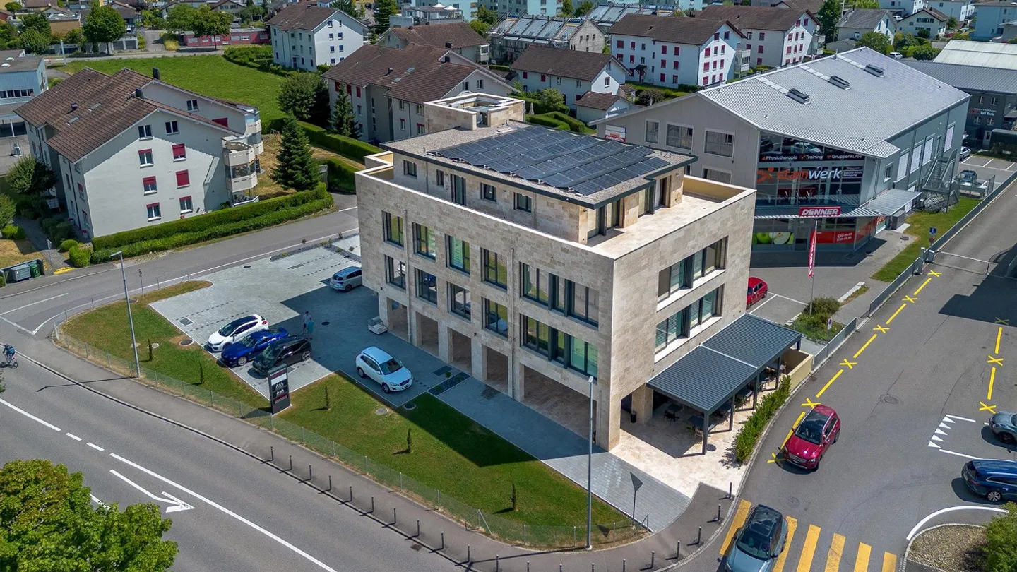 Nuovi uffici e studi con una superficie totale di circa 360 m2 in costruzione grezza - Foto 15 di 16