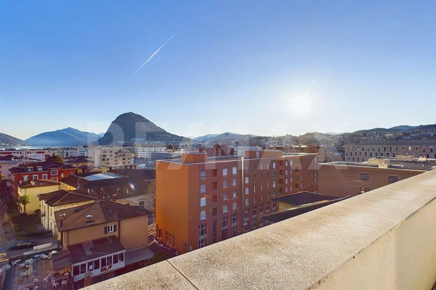 Elegant Penthouse with Partial View of Lake Lugano - Photo 6 of 13