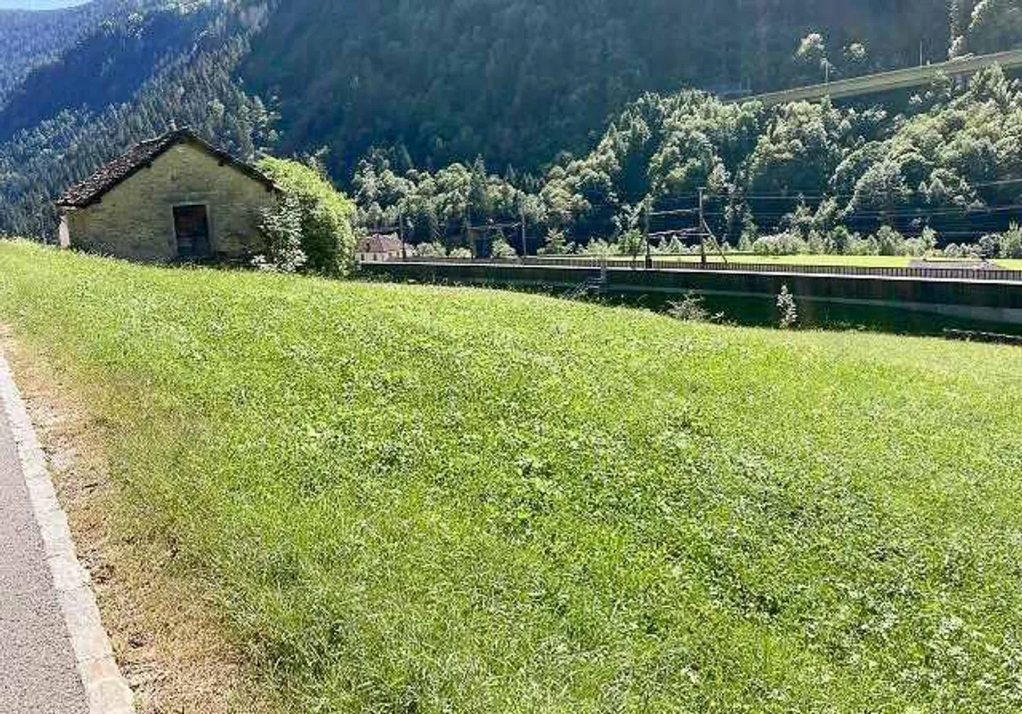 Projet de construction pour deux maisons individuelles de 5 1/2 pièces - Photo 7 sur 13