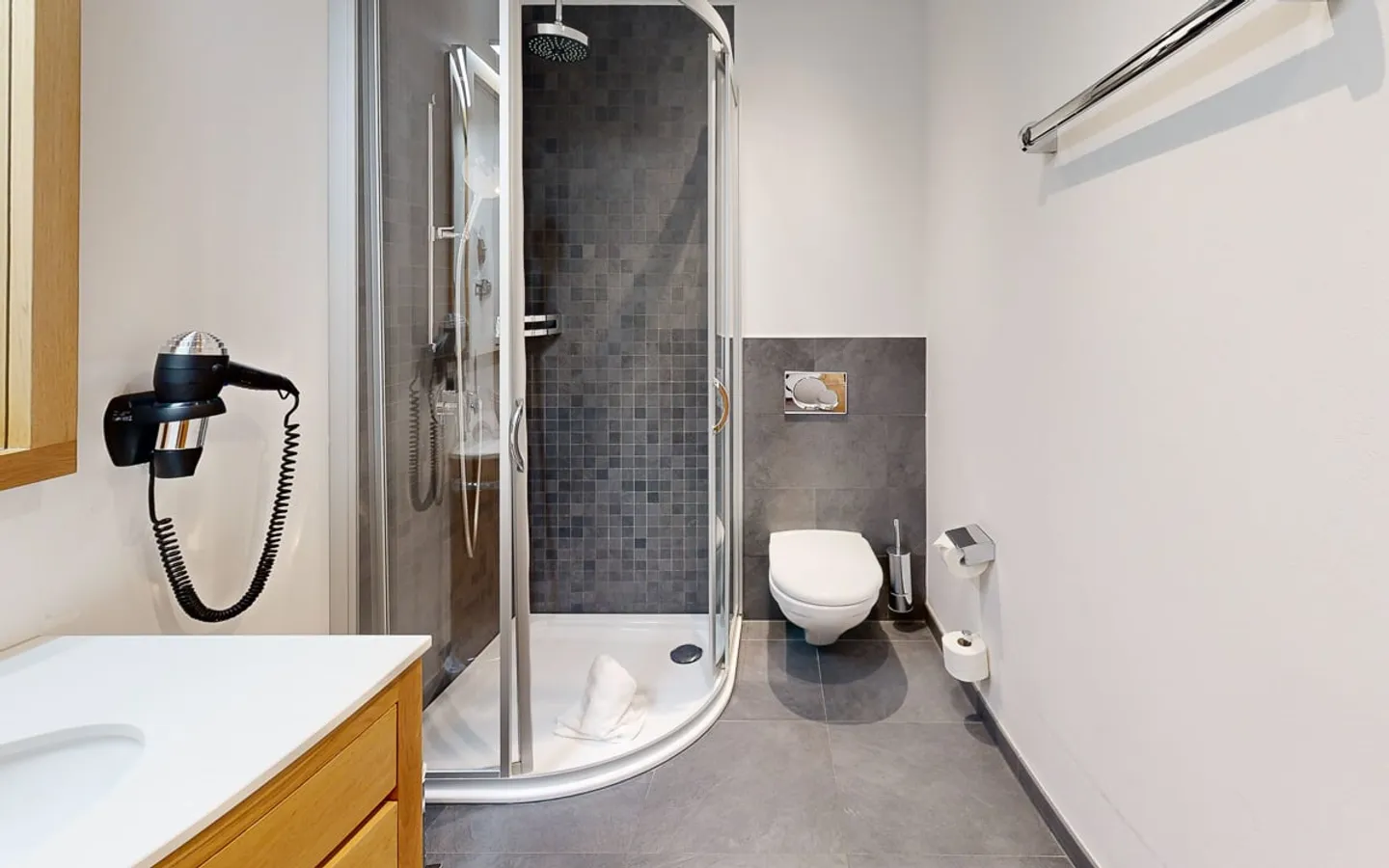 Central Living in Zermatt / First Apartment - Photo 11 of 13