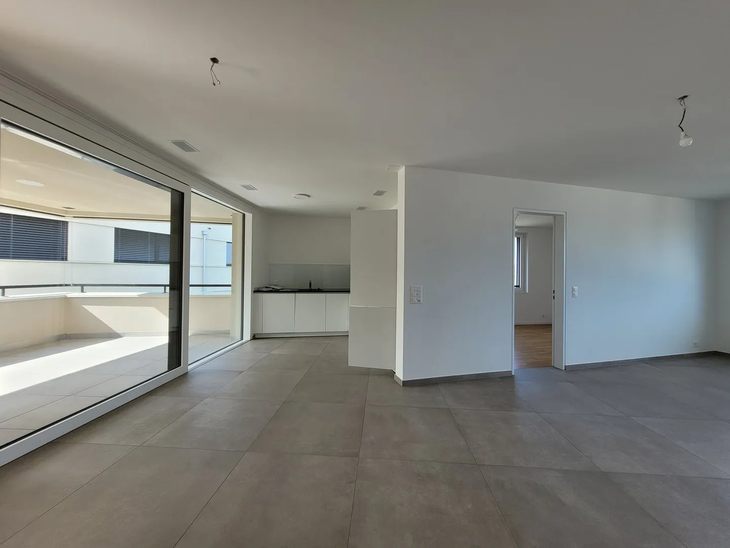 Moderno appartamento di 3,5 locali (con lavatrice, asciugatrice e locale hobby) a Nespelmattweg - Foto 3 di 15