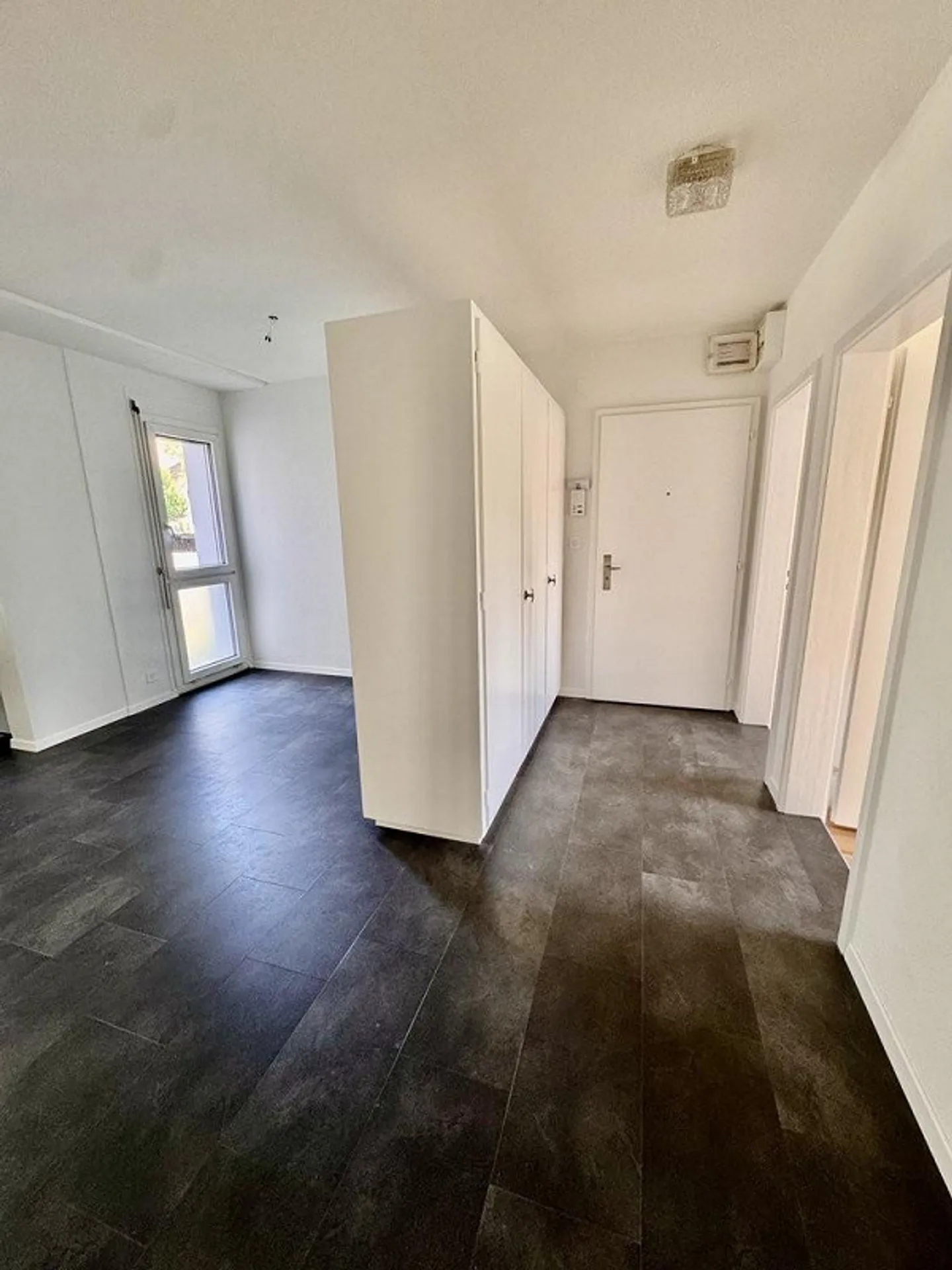 Wohnen im beliebten Sonnenfeld, direkt bei der Stadt Thun! - Foto 10 von 12