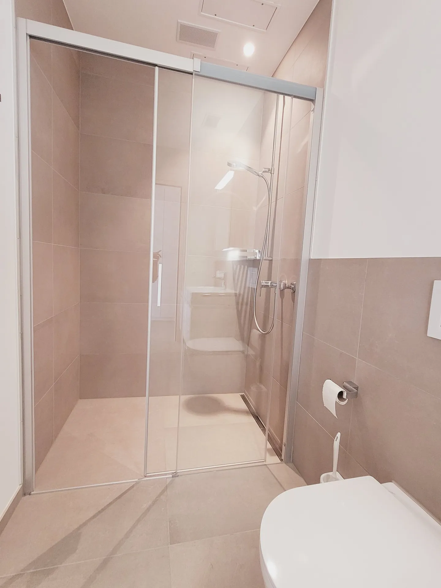 Moderno appartamento di 3,5 locali (con lavatrice, asciugatrice e locale hobby) a Nespelmattweg - Foto 12 di 15