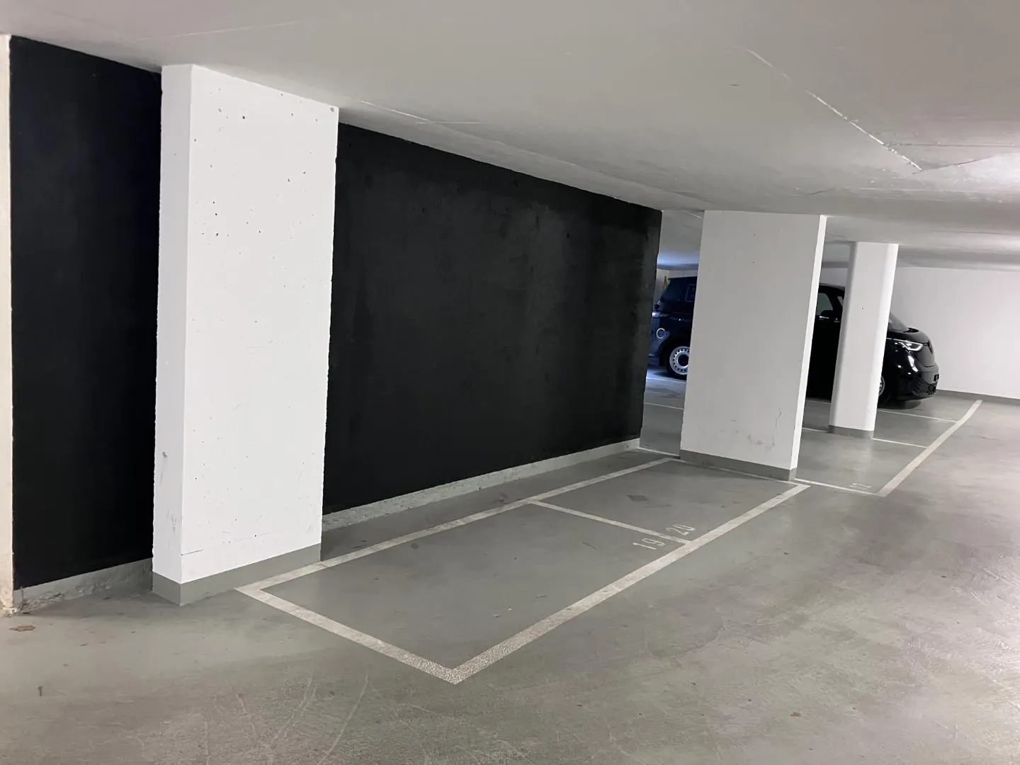 Überdachter Motorradparkplatz 1 Stück - Foto 4 von 8