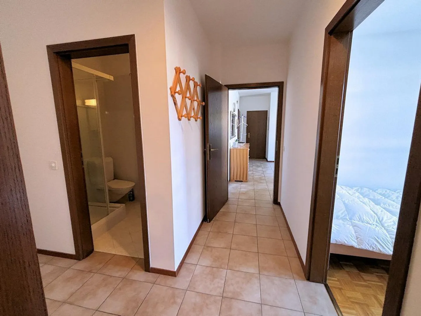 Spacieux 3.5 pièces avec jardin commun et dans une position stratégique - Photo 7 sur 14