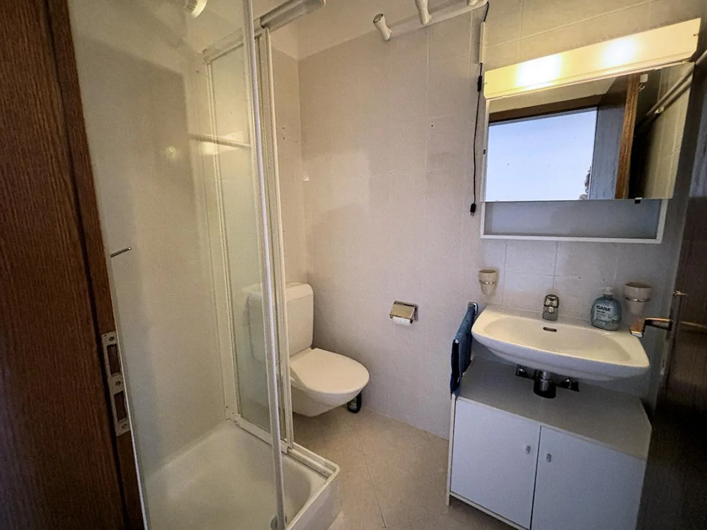 Spacieux 3.5 pièces avec jardin commun et dans une position stratégique - Photo 11 sur 14