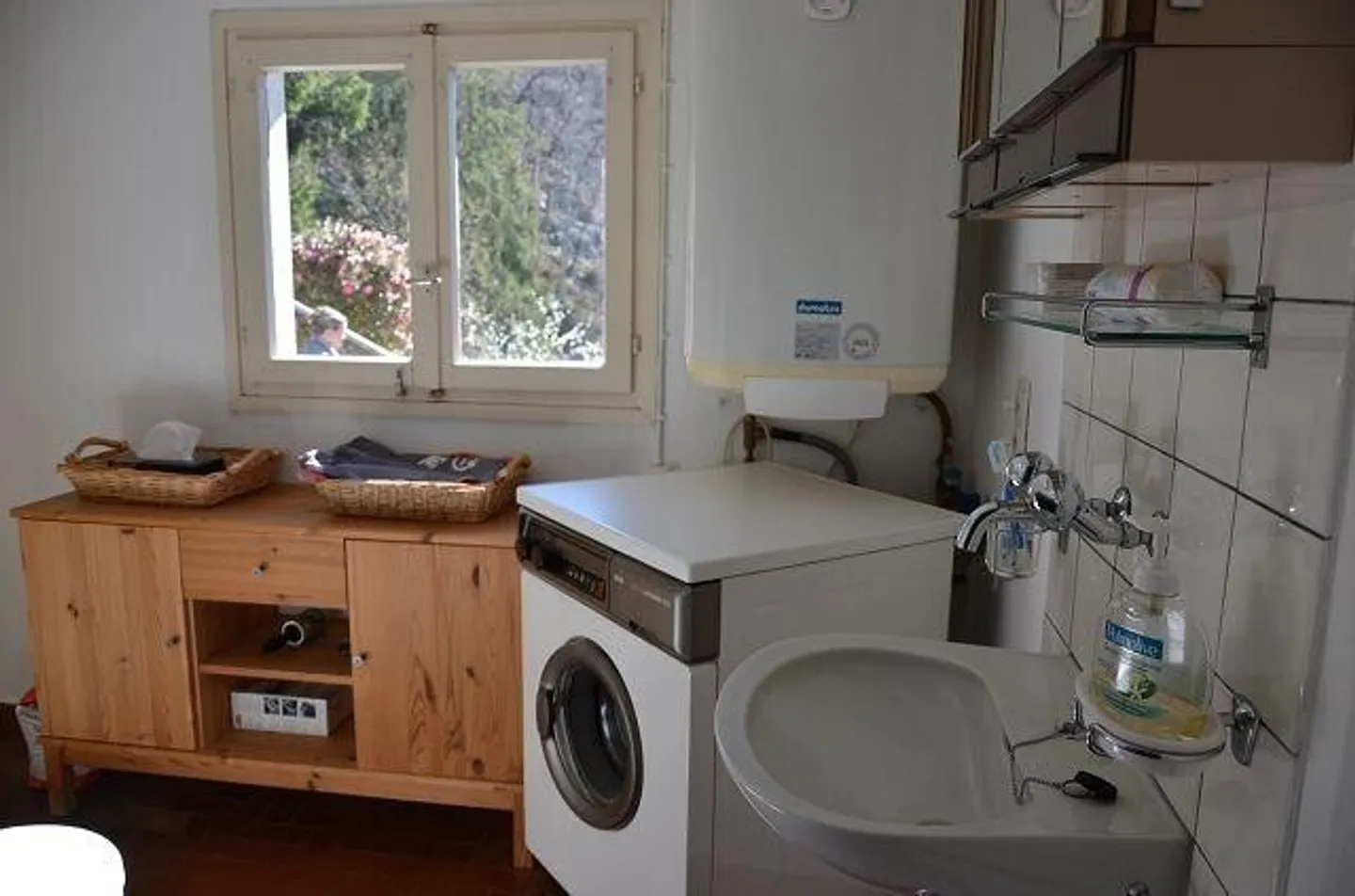 Semi-detached house with large land immersed in nature - Photo 8 of 13