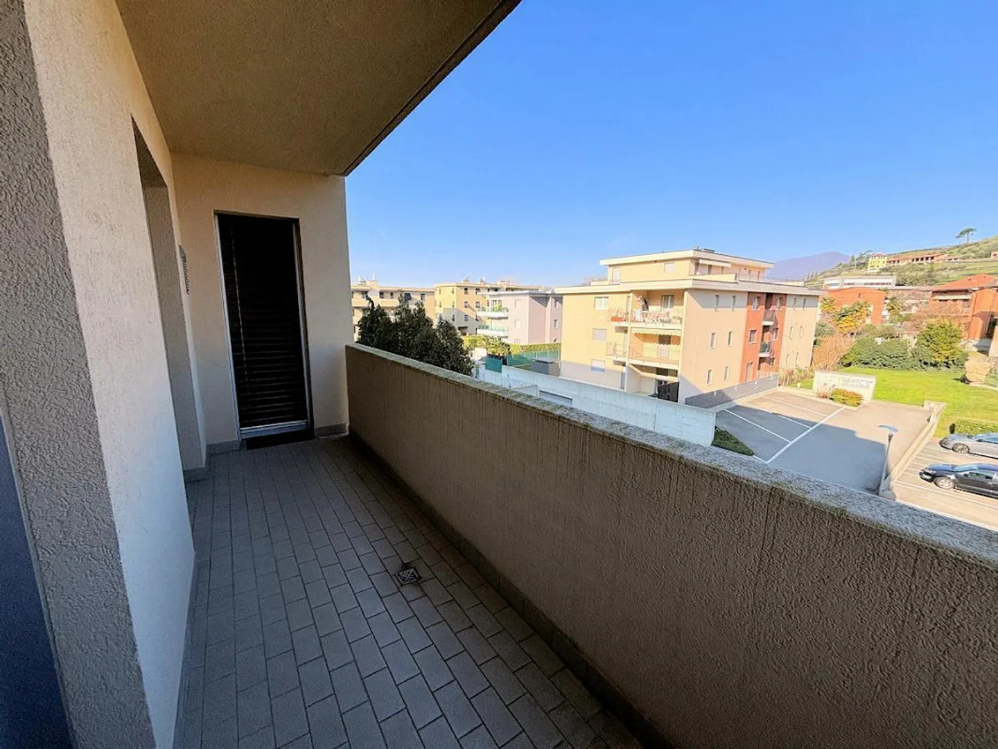 Spacieux 3.5 pièces avec jardin commun et dans une position stratégique - Photo 13 sur 14