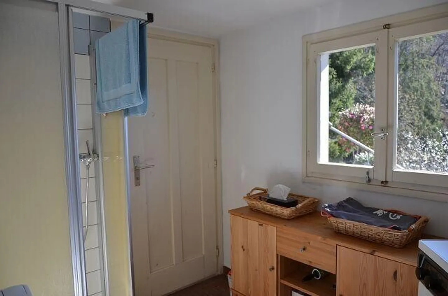 Semi-detached house with large land immersed in nature - Photo 9 of 13