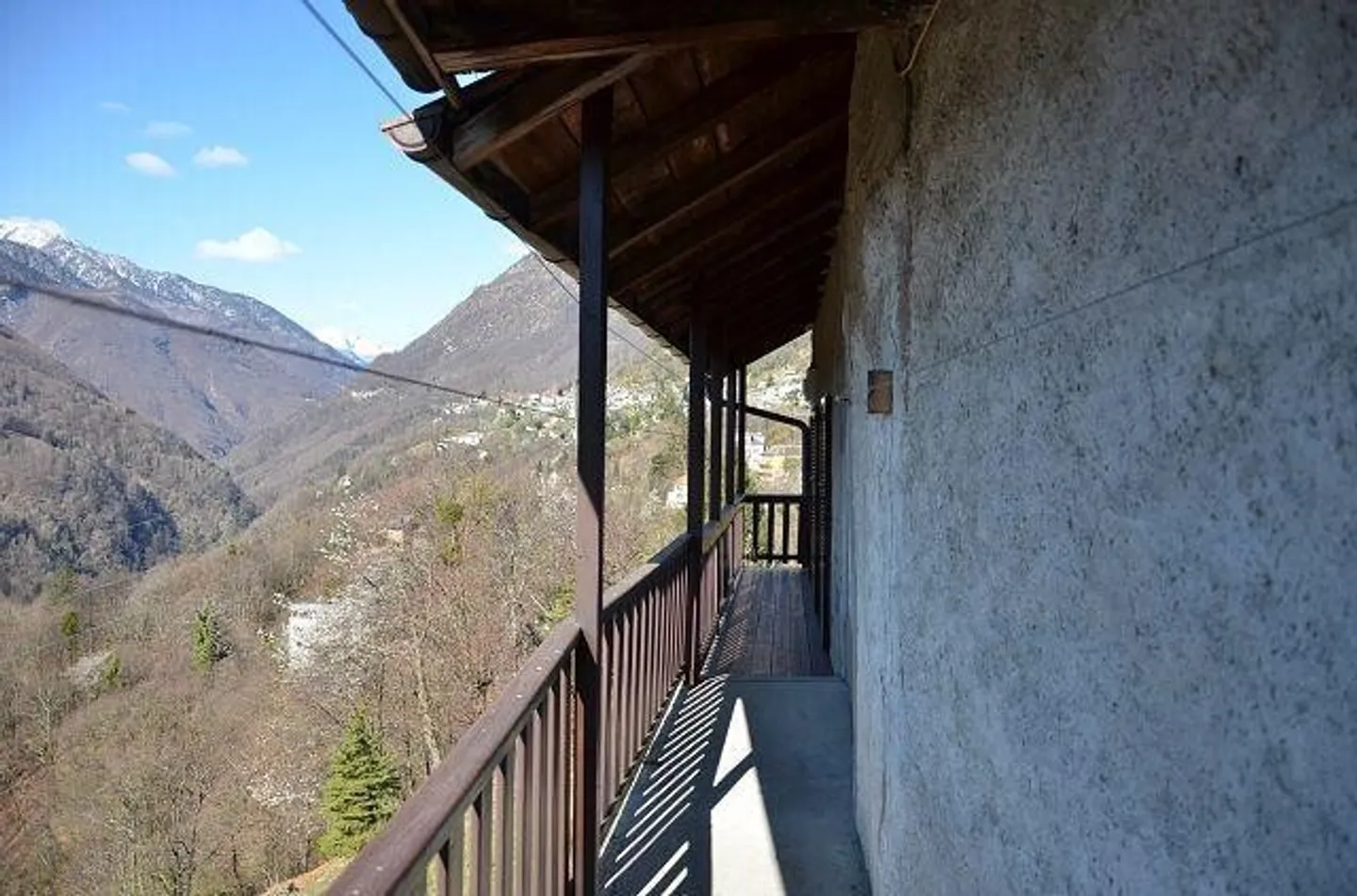 Semi-detached house with large land immersed in nature - Photo 10 of 13