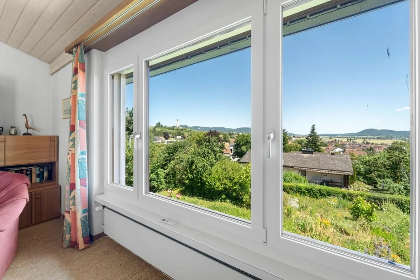Casa con grande giardino e vista unica in posizione top a Hallau - Foto 3 di 21