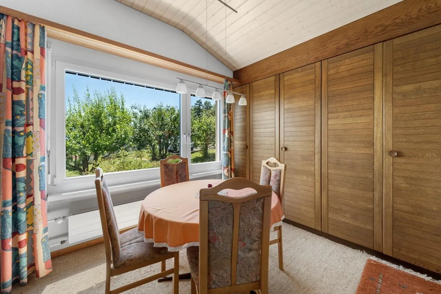 Casa con grande giardino e vista unica in posizione top a Hallau - Foto 4 di 21