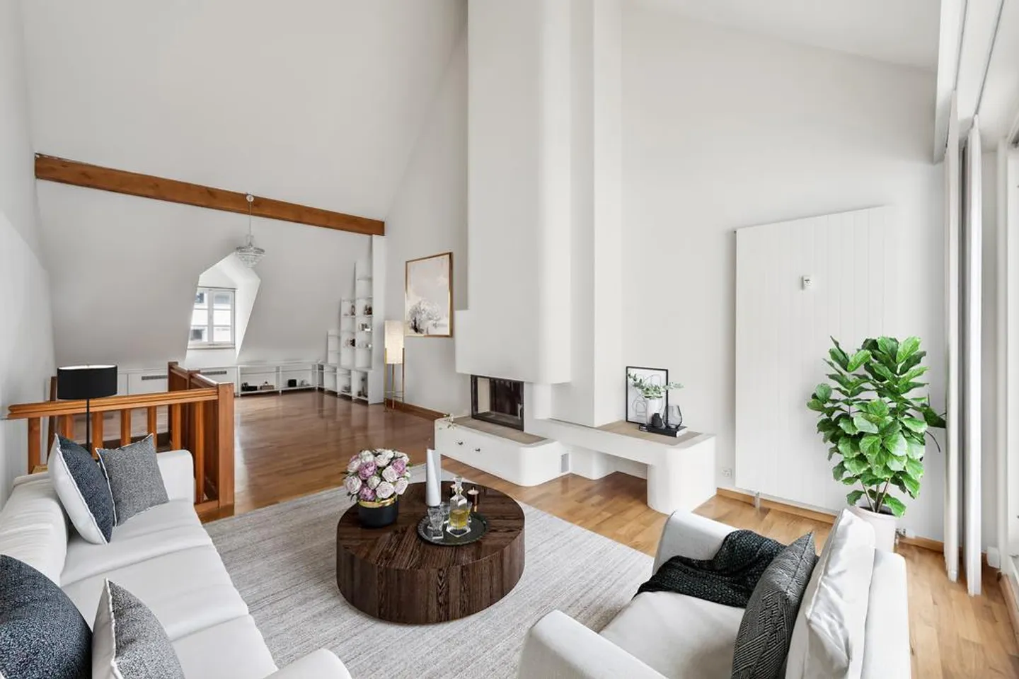Vivere con Storia Incantevole Appartamento Duplex nel Cuore di Basilea - Foto 3 di 10