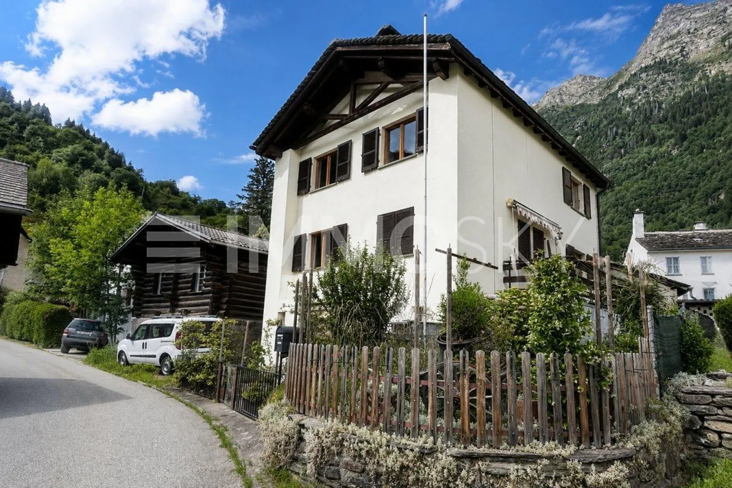 Single-family house in fresh air - Photo 1 of 5