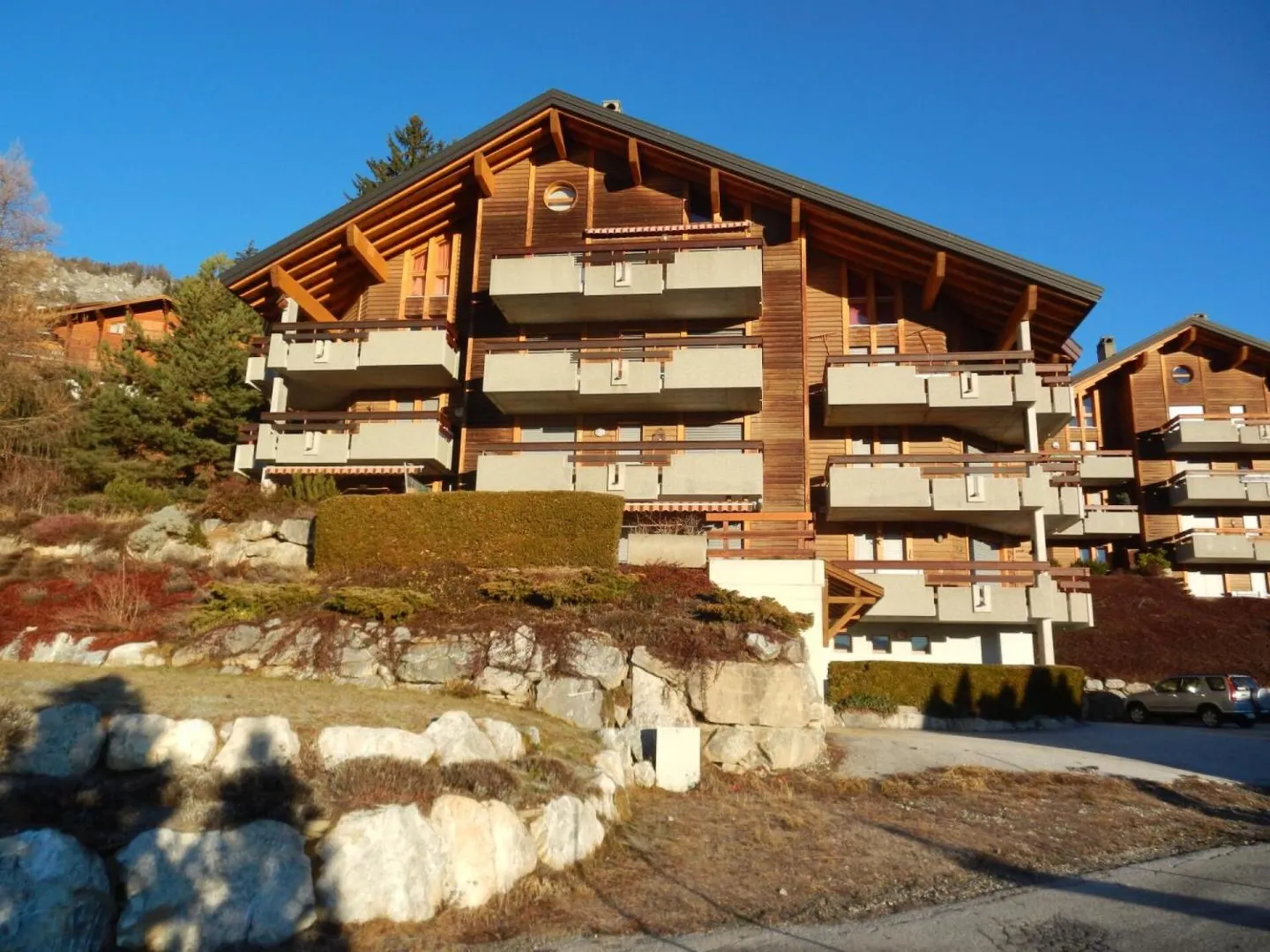 Spacious Apartment with Alpine View - Photo 12 of 12
