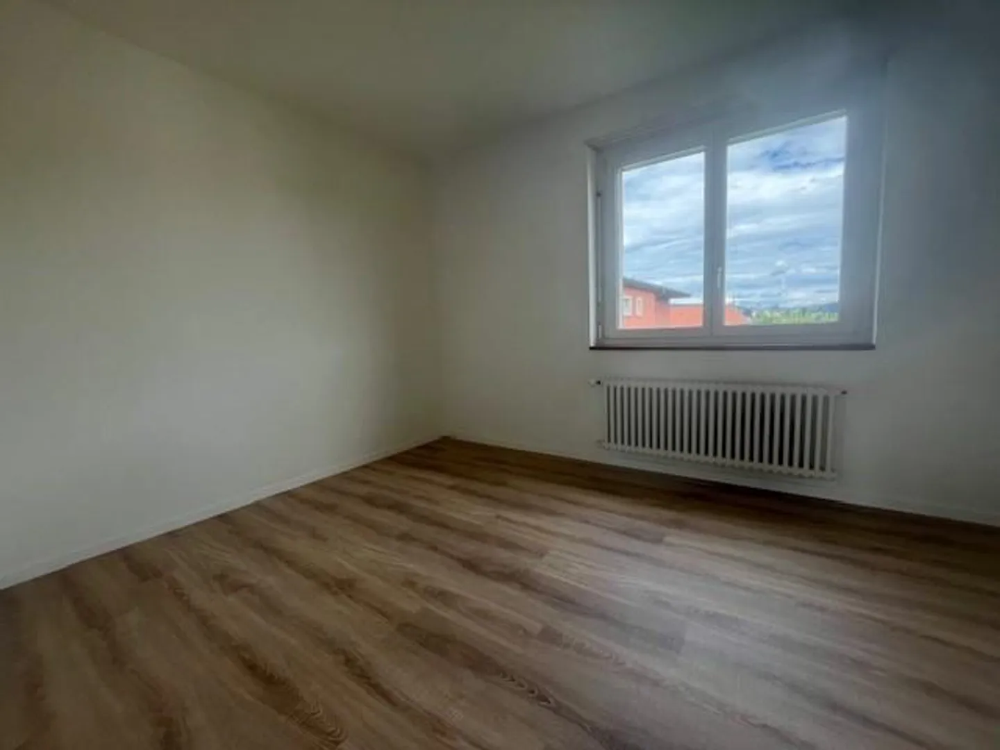 Appartement 3 pièces confortable et lumineux dans un quartier résidentiel calme à... - Photo 6 sur 8