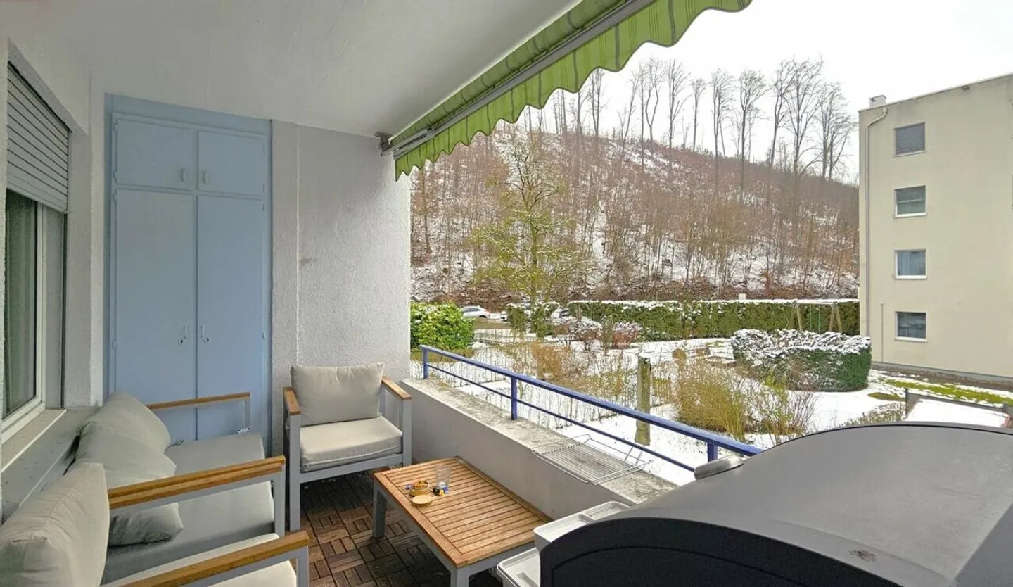 3-room apartment with south balcony and garage box - Photo 2 of 8