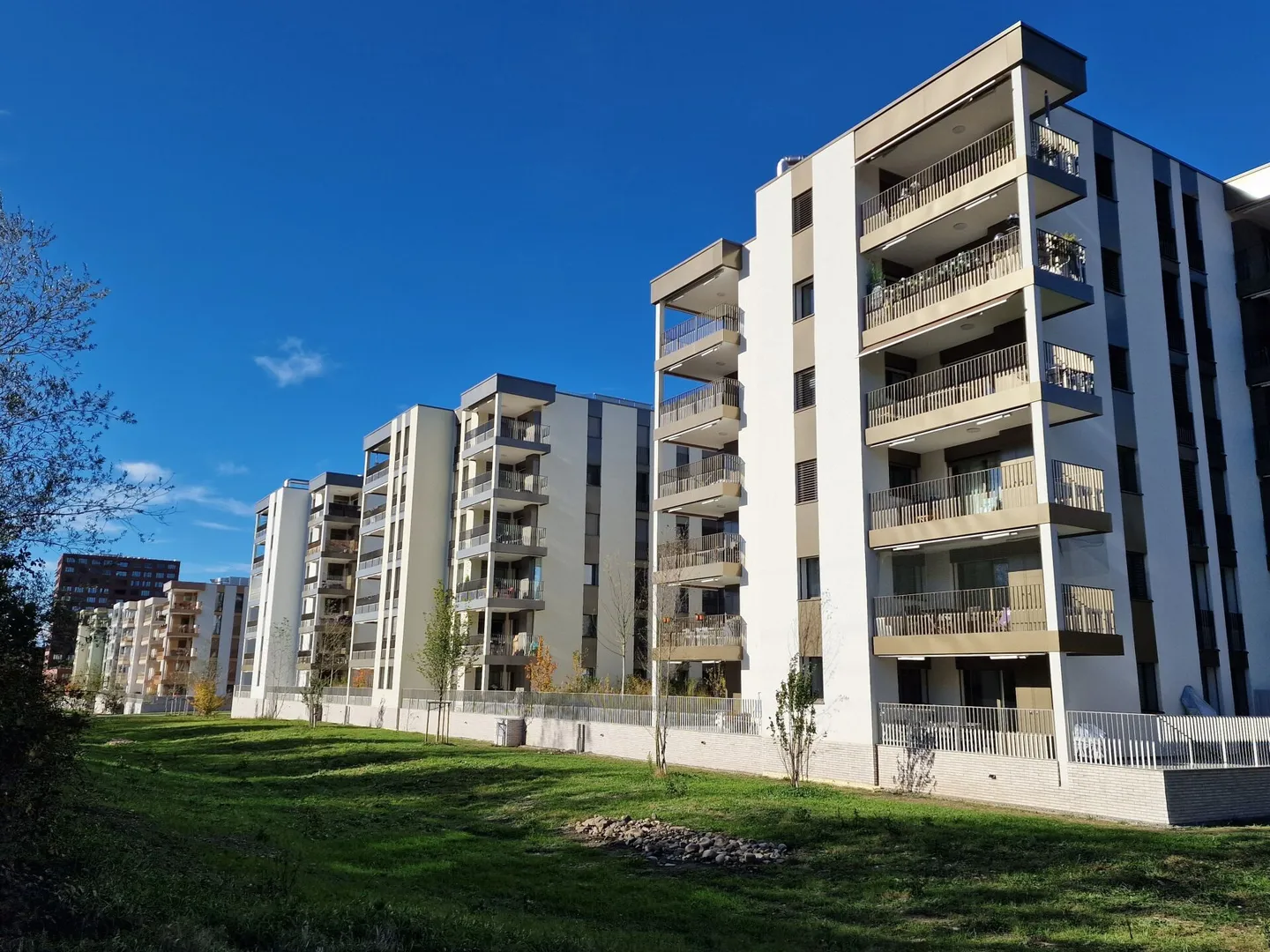 Berges 3 - Wohnung 5,5 Zimmer im 2. Stock - Foto 1 von 18