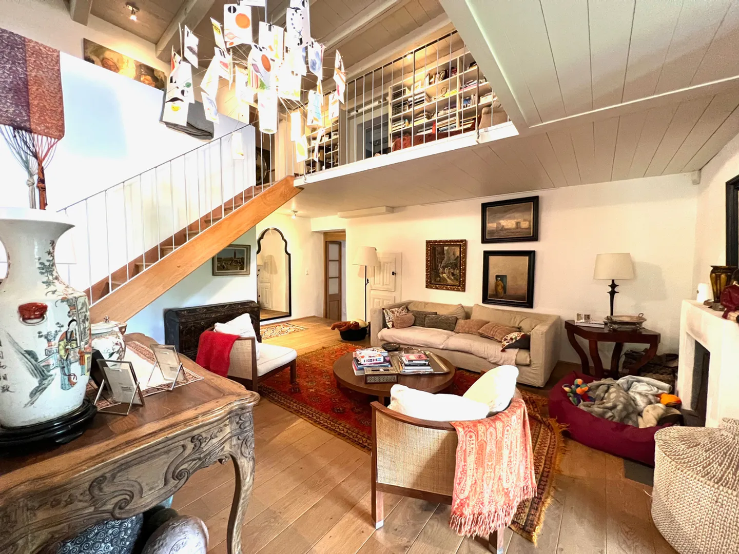 Magnificent renovated farmhouse in a green oasis - Photo 5 of 12