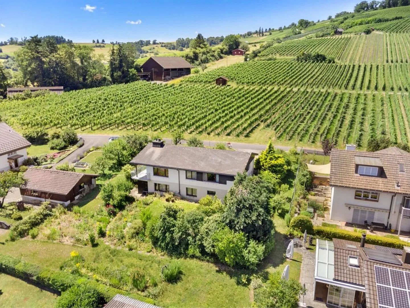 Casa con grande giardino e vista unica in posizione top a Hallau - Foto 16 di 21