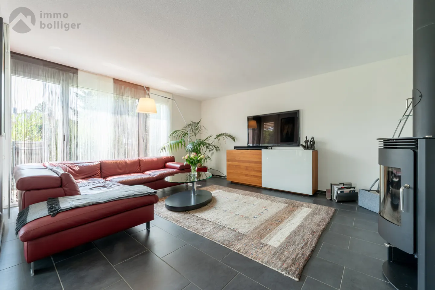 Grosszügigkeit trifft Natur - Modernes Doppelhaus am Waldrand - Foto 2 von 11