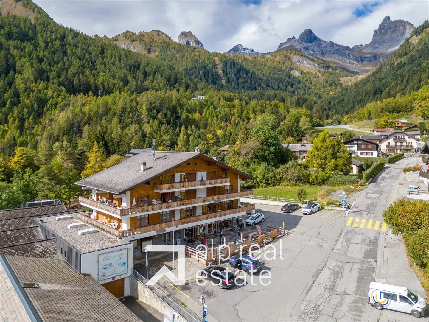 Ultimi appartamenti disponibili - Occasione rara - Foto 1 di 13