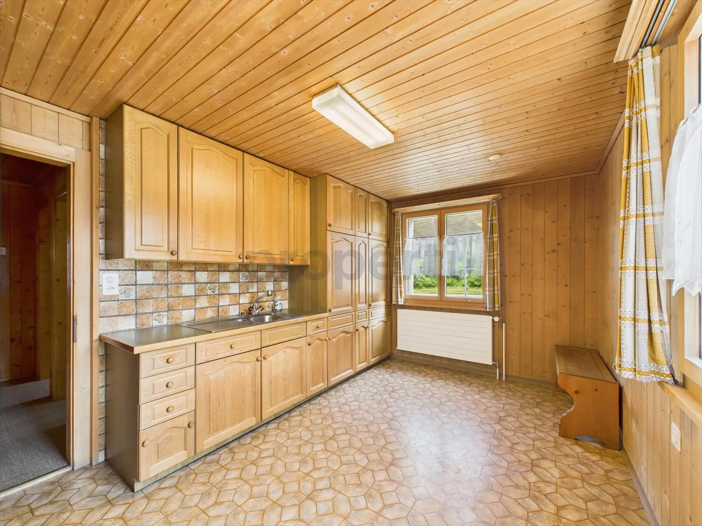 «Charmantes Zweifamilienfamilienhaus mit Potenzial in Jenaz, Graubünden» - Foto 7 von 11