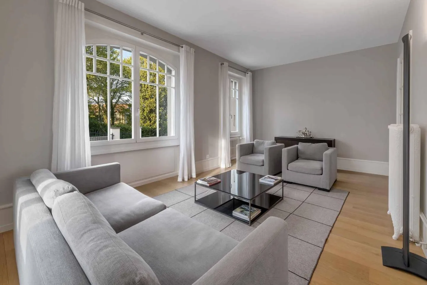 Elegant Detached House in Jussy - Photo 6 of 13