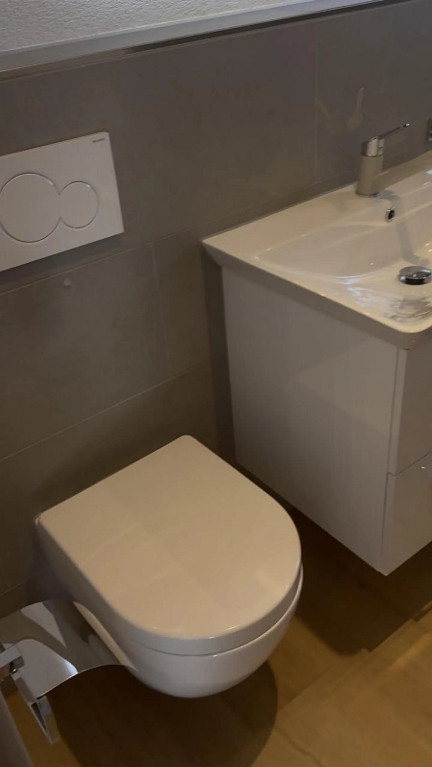 Charmante Dachgeschosswohnung in Safenwil - Foto 9 von 14
