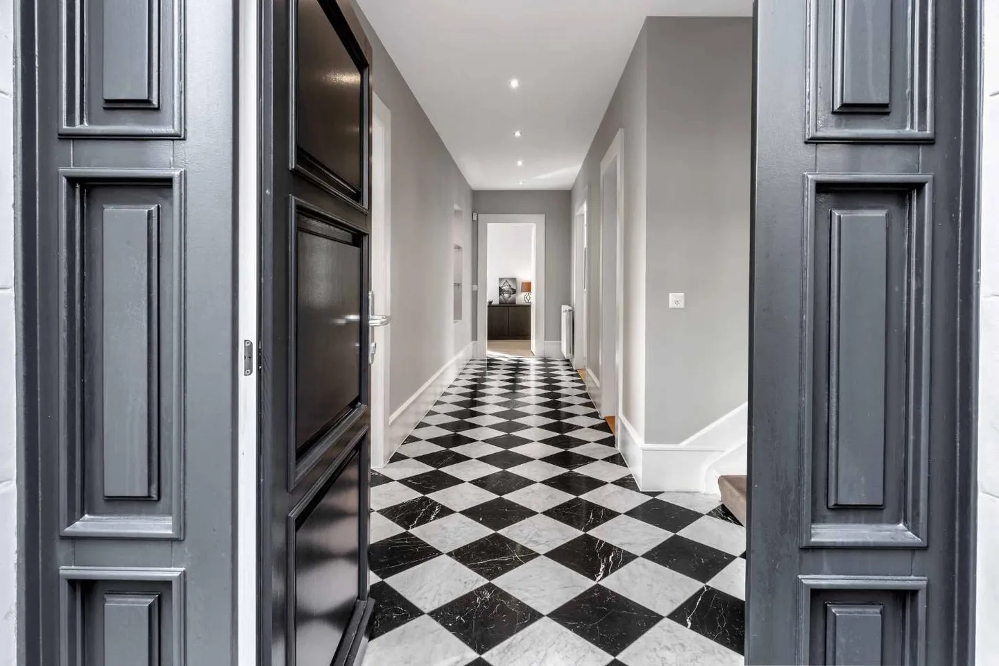 Elegant Detached House in Jussy - Photo 2 of 13